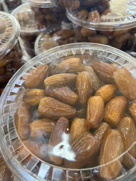 Pitted Deglet Noor Dates