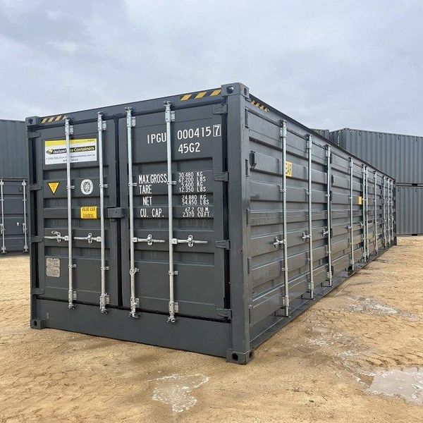 Secure transport box in use