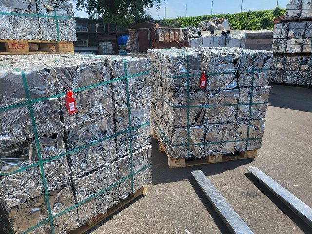 99.9% Aluminum Scrap - UK Factory