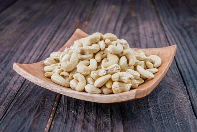 Cashew Nuts Kernel - Fresh and Natural