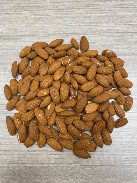 Premium Grade 1 Almond Kernels – Raw & Natural