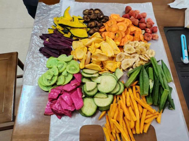 Vietnam Mixed Fruit Snacks - Fresh and vibrant fruit blend