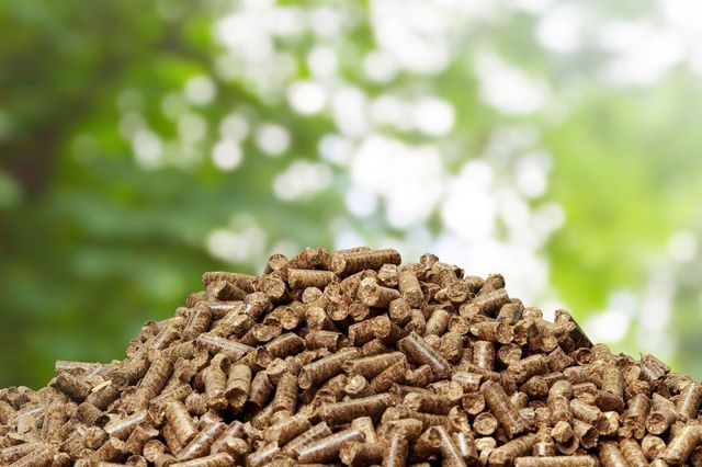 A1 Enplus Pine/Oak Wood Pellets - Bio Fuel Stick Shape