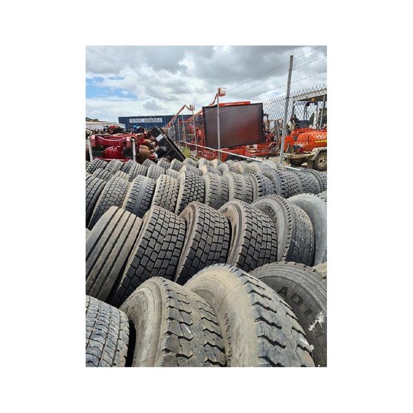Bulk used truck tires for commercial vehicles