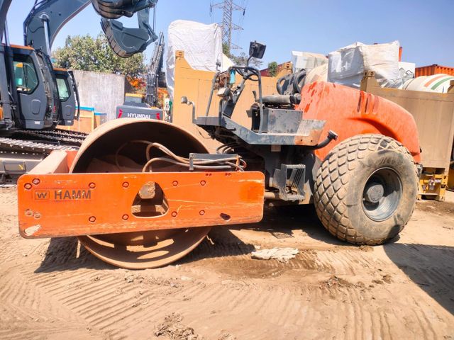 HAMM 311 Soil Compactor Side View