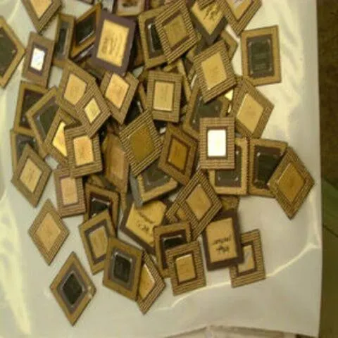 386 CPU with Gold Pins Detail