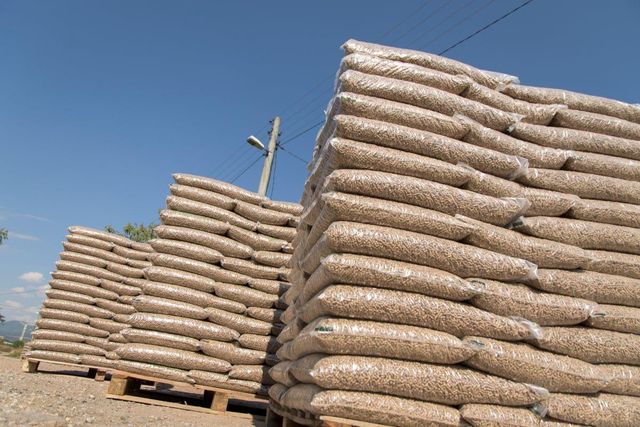 Spruce Wood Pellets Cooking Fuel Stick