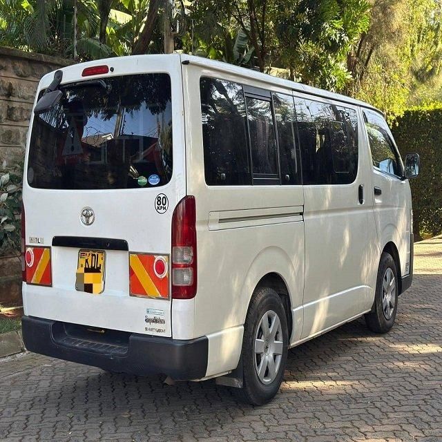 Toyota Hiace exterior view
