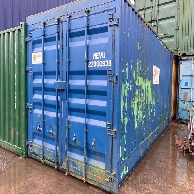 40ft container on transport trailer