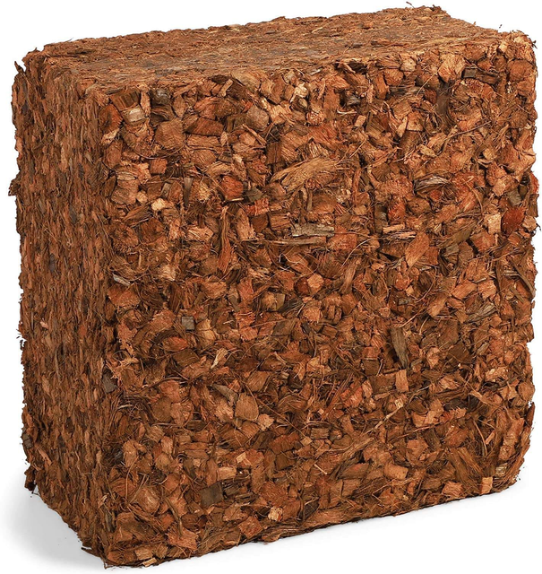Coconut husk chips for potting soil and orchid substrate