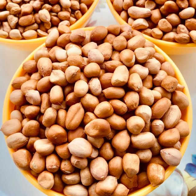 Raw Peanuts (Groundnuts) - Fresh and Natural