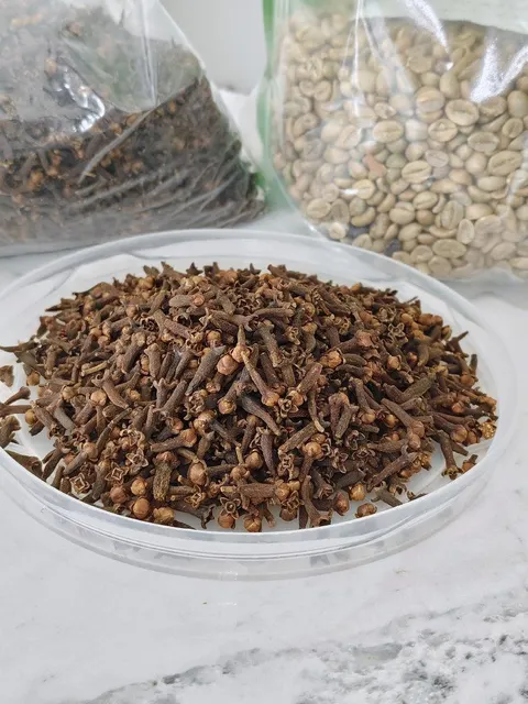 Indonesia Cloves packaged and ready for sale