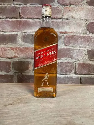 Original RED LABEL 750ml Blended Scotch Whisky Bottle