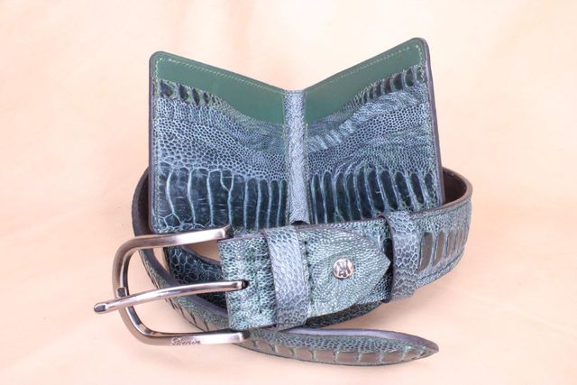 Ostrich Leg Leather Set in Use