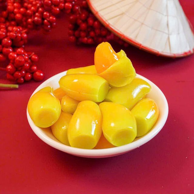 Peeled Mango Gummy Candy Image 3