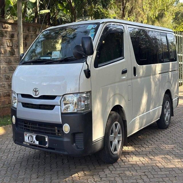 Toyota Hiace Side View