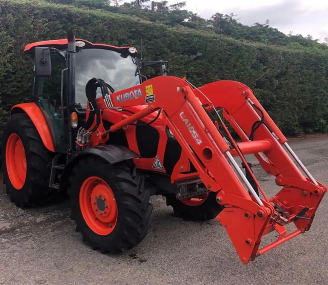 Kubota 80HP 4WD Tractor - Front View