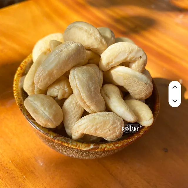 Close-up of Natural Delicious Cashew Nut kaz