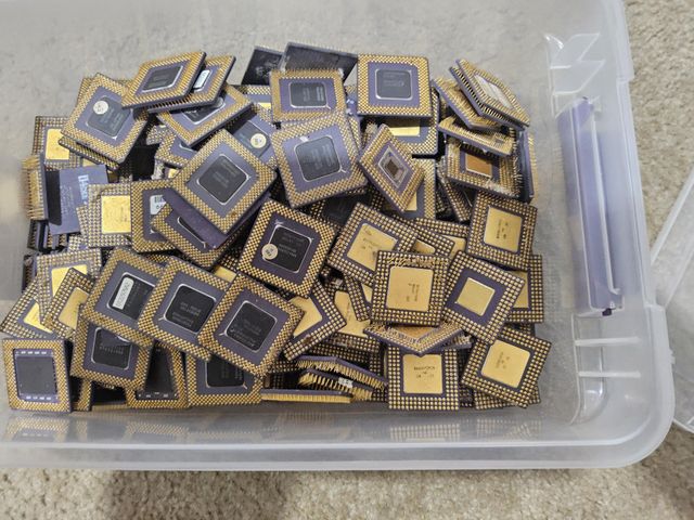 Ceramic CPU scrap pieces for precious metal recovery