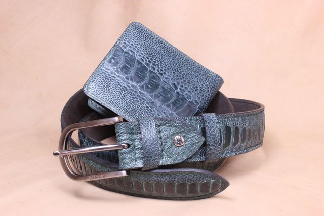 Ostrich Leg Leather Wallet Close-up