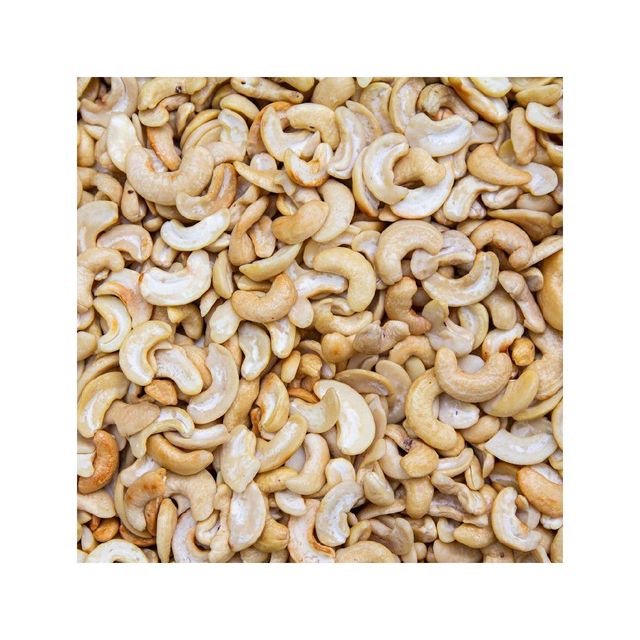 Fresh cashew nut in bulk container