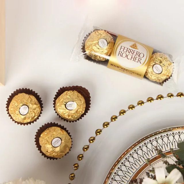 Feerrero Rocher Chocolate Golden Ball - 6 pieces