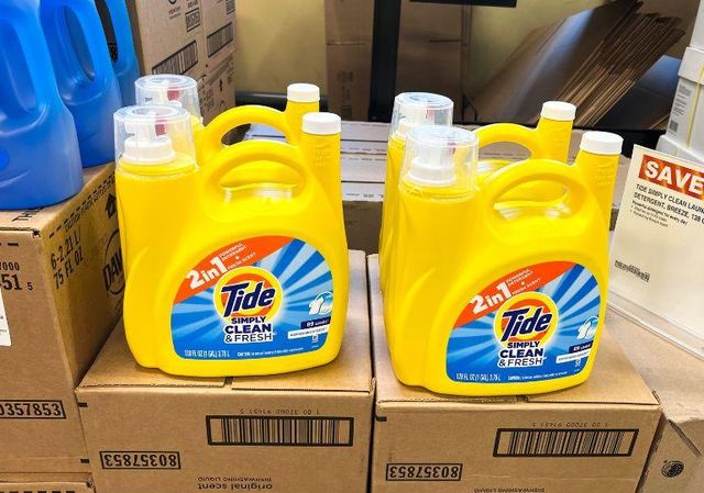 Tide Hygienic Clean Heavy 10X Duty Laundry Detergent - Front View