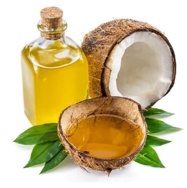Organic Refined Coconut Oil in Plastic Bottle