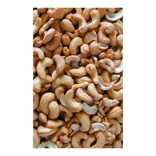Premium cashew kernel packaging