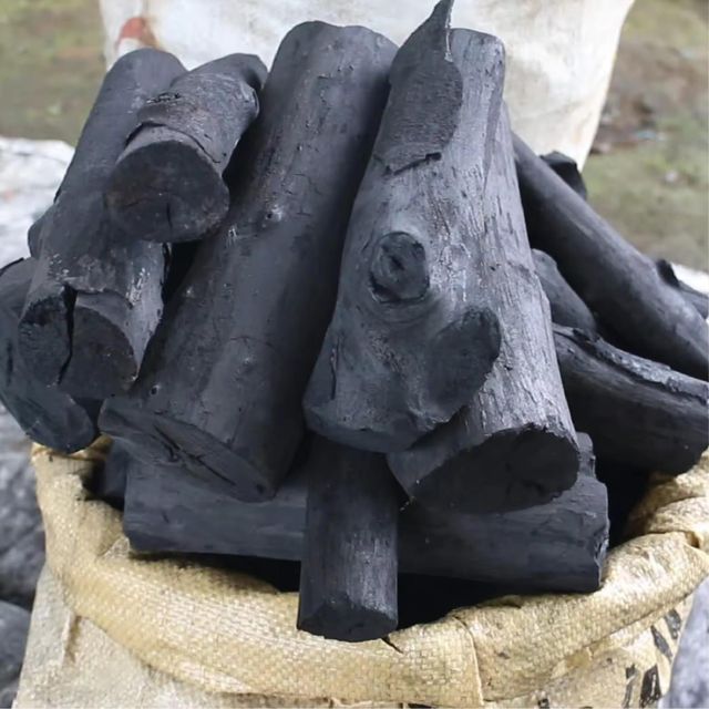 Hardwood Lump Charcoal 1