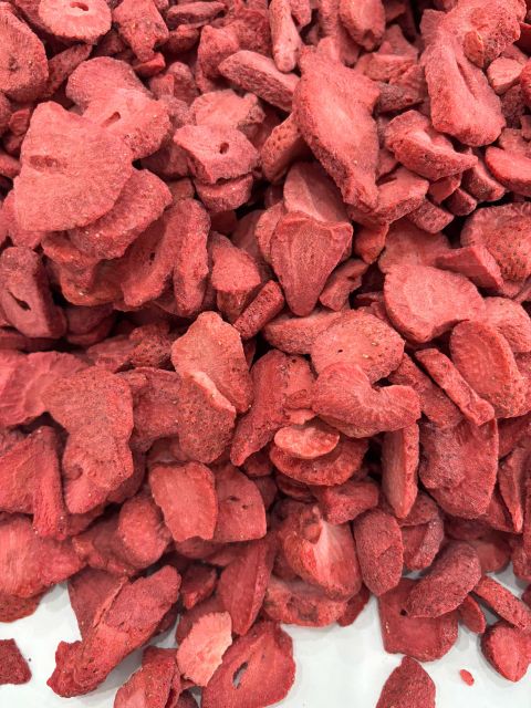 Natural Vietnam Dried Strawberry Chunk