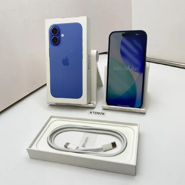 Used SMART iPhone Pro Max 1TB packaging