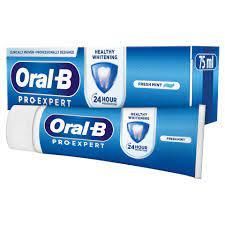 Oral-B Pro-3D White Toothpaste close-up