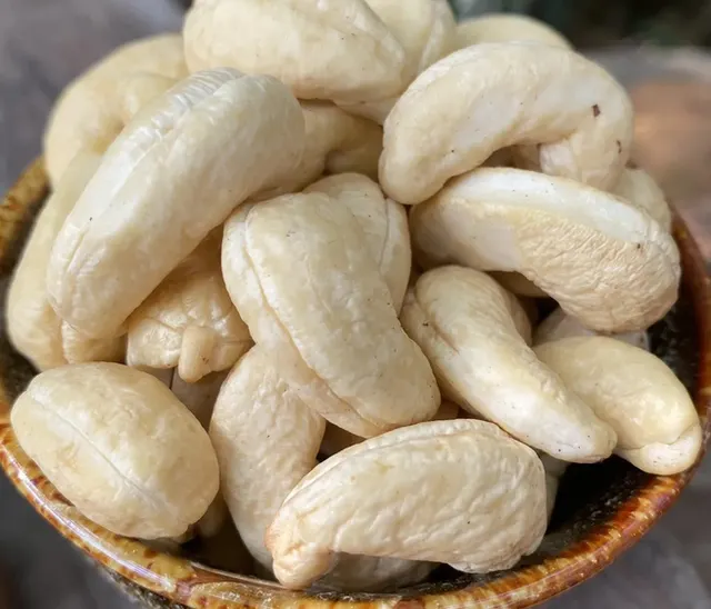 All Natural Walnut Kernel Dried Snack - Packaging View