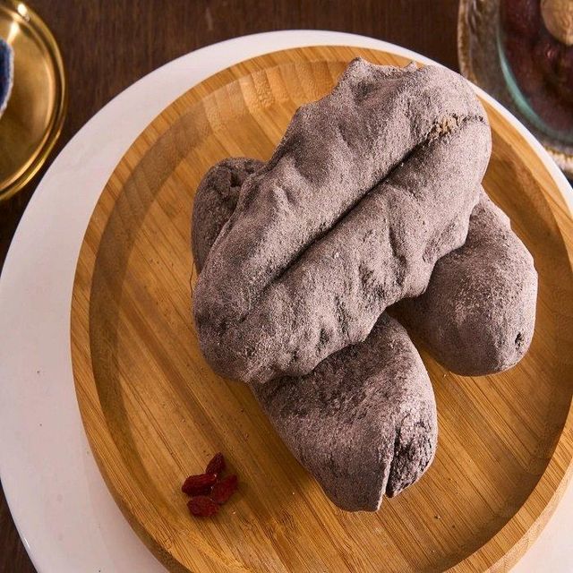 Natural Black Dried Sea Cucumber