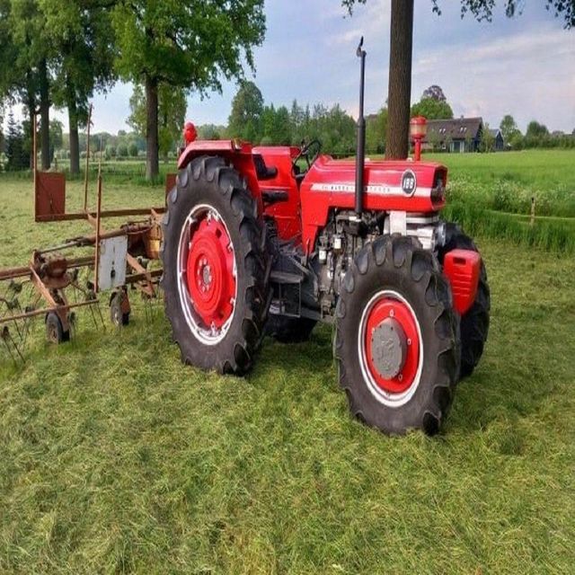 Massey Ferguson Tractor 4WD