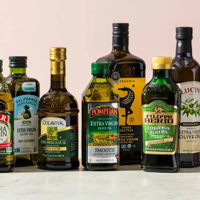 Refined Olive Oil in Plastic Bottle
