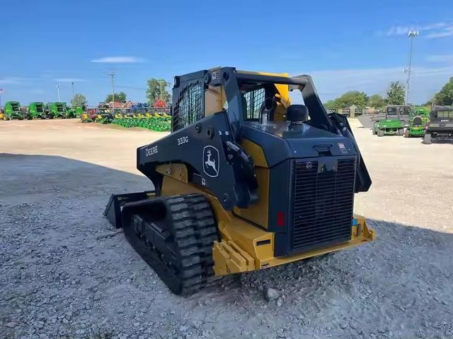 John Deere 333G - Image 4