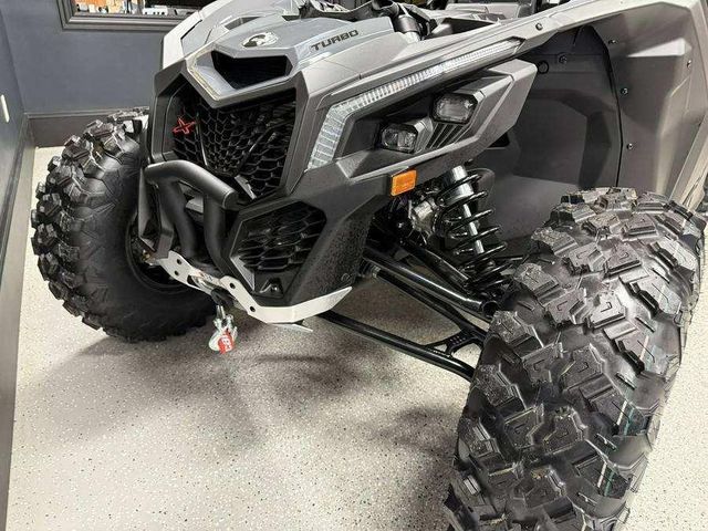 Maverick X3 X Turbo Side Profile