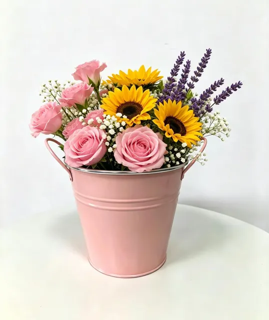 Metal craft product shaped as a decorative piece