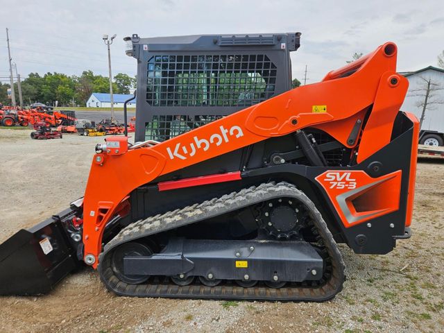 Kubota SVL75-3 Image 2