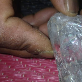 White Rough Diamond 1-5 Carat HPHT Lab Grown