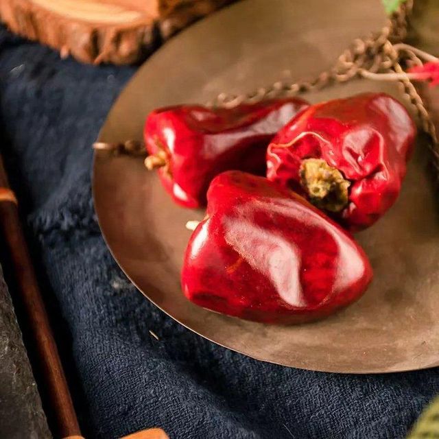 High-Quality Whole Red Chilies