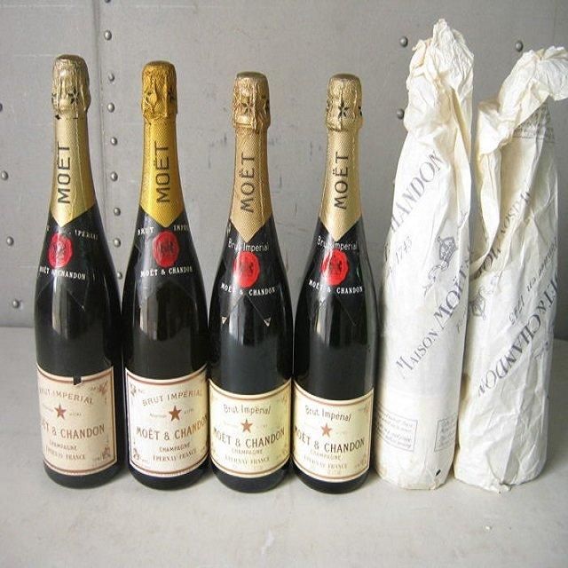 Moët & Chandon Champagne Bottle