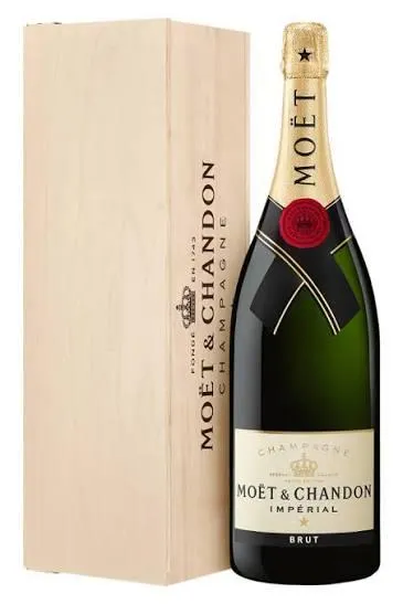 Premium Moët Champagne bottle 5