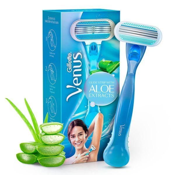 Close-up of 3-blade disposable razor