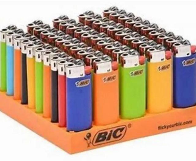 BIC Lighter Maxi J26