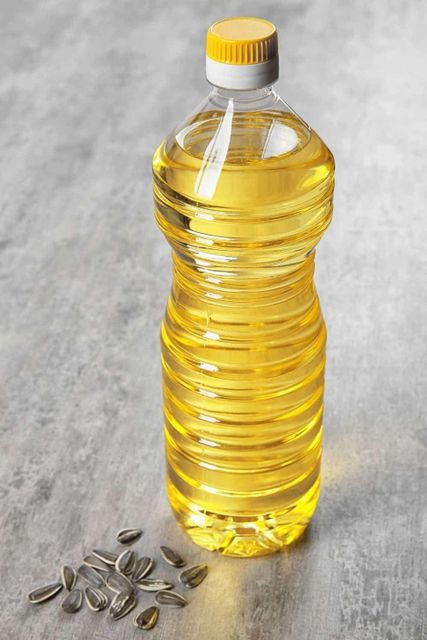 Fresh Yellow Cooking Oil