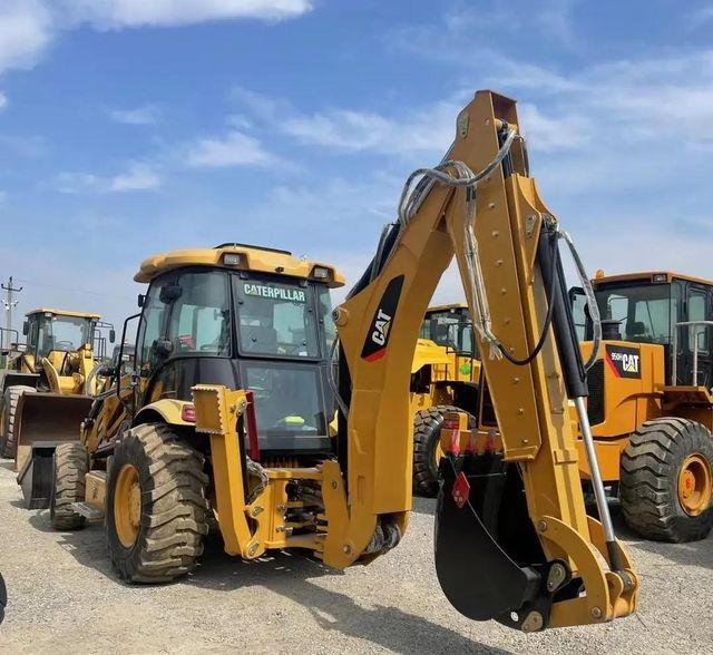 CAT 420F Backhoe Loader Side View