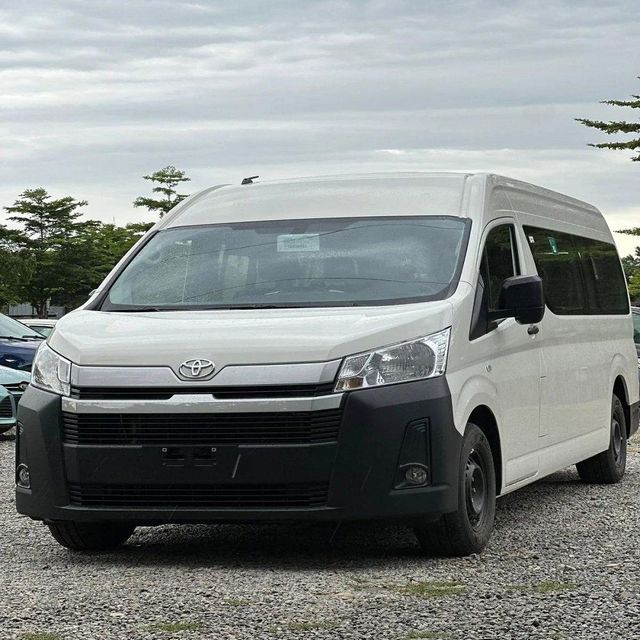 Toyota Hiace Dashboard View